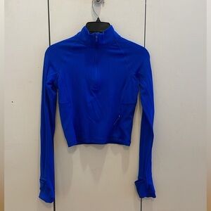 LULULEMON  cropped half zip size xs blue!